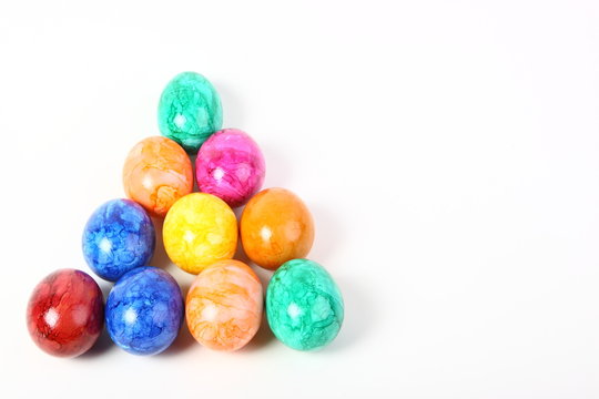 bunte Eier gefärbt