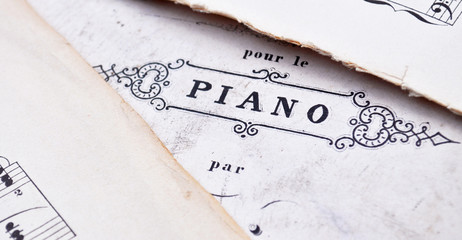 Piano - Vintage