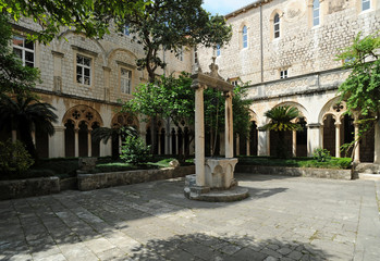 Cloître du Monastère des Dominicains à Dubrovnik