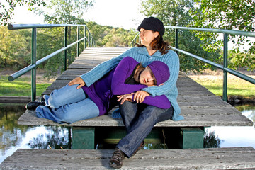 Obraz premium beautiful woman in an autumn park