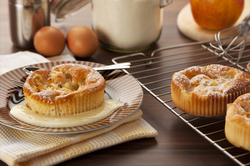 Apfelkuchen mit Vanillesoße