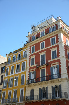 Yellow and red building in Rome © alexbiondi