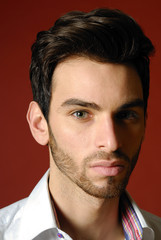 Fototapeta premium portrait d'un jeune homme brun 9