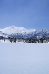 Fototapeta na wymiar Western Sayan mountains. Ergaky. Siberia. Russia in winter time.