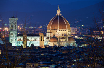 Cathédrale Santa Maria del Fiore la nuit à Florence, Toscane en Italie