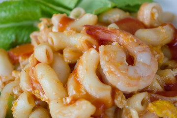 Pasta with tomato sauce and prawn