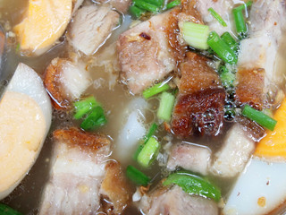 Thai food 's Paste of rice flour & fried pork crackling & egg