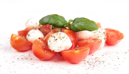 TOmatoes with mozzarella cheese