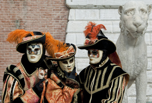 Carnaval de Venise masque chat orange noir