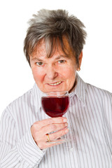 Seniorin mit Rotweinglas