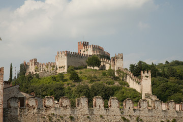 Fototapeta premium Soave, castle and walled city