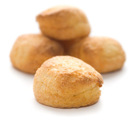 amaretti morbidi di mandorle amare