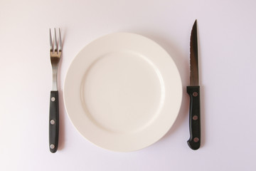 皿　ナイフ　フォーク　食卓　ハイアングル　食事