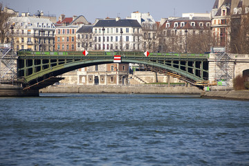 Fototapeta na wymiar Pont Parisien_18