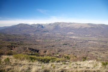 Fototapeta na wymiar autumn valley at Gredos