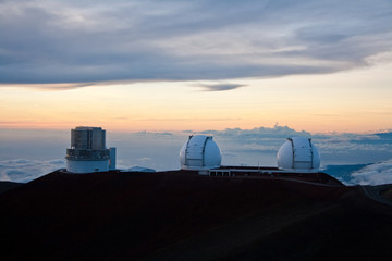 Fototapeta na wymiar Radio Telescopes on Kona