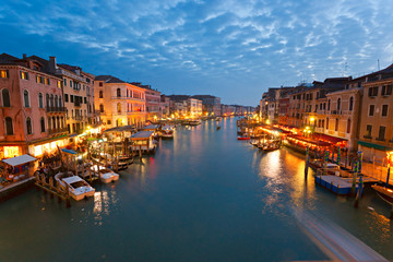 Fototapeta na wymiar Wenecja, widok z mostu Rialto.