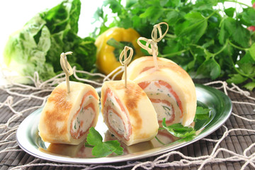 Pfannkuchen mit Lachs und Frischkäse