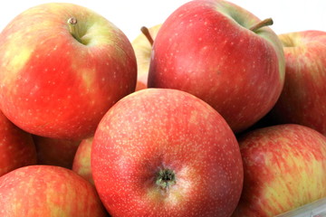 Red apples