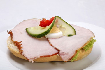 Halbes Belegtes Brötchen