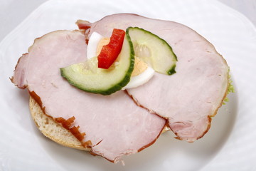 Halbes Belegtes Brötchen