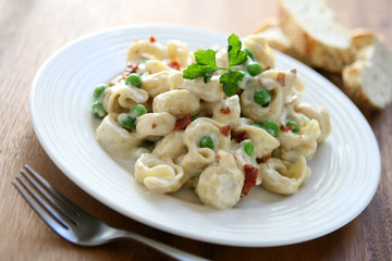 Tortellini with Prosciutto and Peas