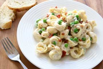 Tortellini with Prosciutto and Peas