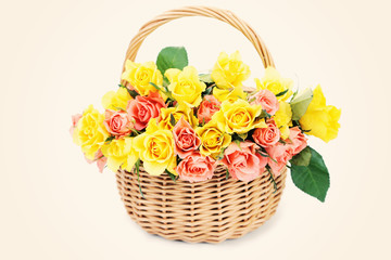 Fototapeta na wymiar basket of roses