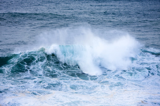 waves © carballo