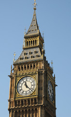 Fototapeta na wymiar Big Ben clock tower in Westminster, London