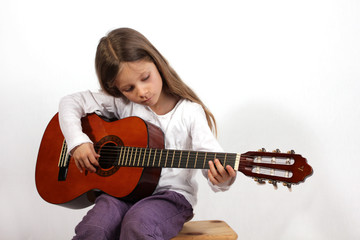 musizierendes M&auml;dchen