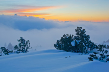 Sonnenuntergang in den Bergen