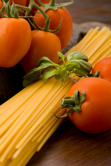 Ingredienti per Pasta al Pomodoro 2