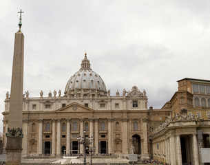 Fototapeta na wymiar St Peters Basilica Przedni Widok