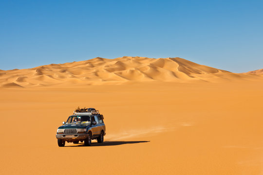 Fototapeta Sahara Desert Safari
