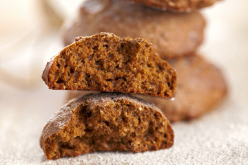 soft ginger spiced cookies , halved texture - obrazy, fototapety, plakaty