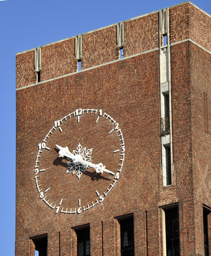 Reloj ayuntamiento de Oslo