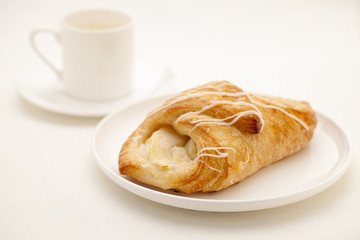 apple croissant pastry