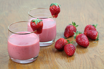 Strawberry milk shake