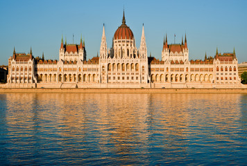 Fototapeta na wymiar The Parliament, Budapest