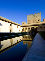 Fototapeta premium Palast der Nasriden - Alhambra - Granada - Spanien