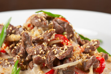 sliced beef roasted with vegetables