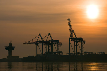 Obraz premium Sunrise in the harbor