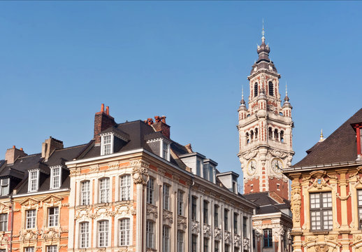 Beffroi et fa&ccedil;ades d'immeubles du centre ville de Lille