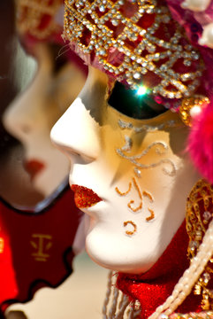 Carnevale di Venezia, maschera riflessa.