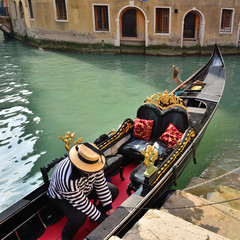 Obraz premium Venice. Gondola at the wharf