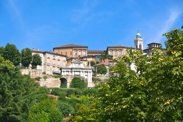 Fototapeta na wymiar Widok Bergamo Alta, Włochy