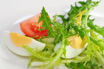 Löwenzahnsalat