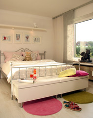 Schlafzimmer modern Bett