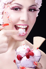 Fashion Model Frau Gesicht mit Eis Poster Nahaufnahme